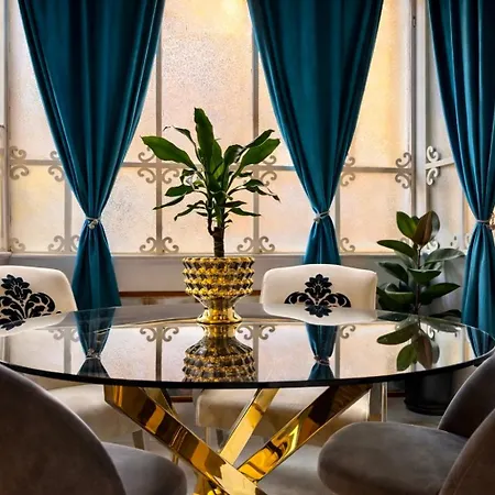 Spanish Steps Boutique - Madame Sofia Secret 3* רומא